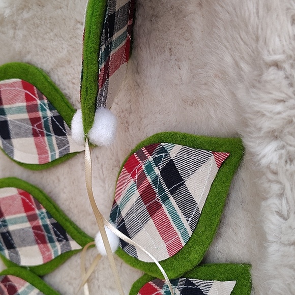 New, Set of 2, Plaid Leaf Ornaments - Picture 4 of 4